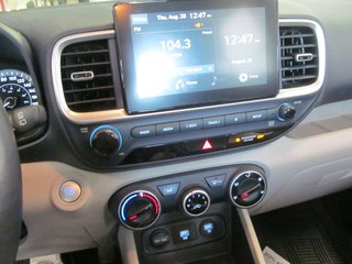 2020 Hyundai Venue Trend w/Urban Pkg/Denim Interior in Dartmouth, Nova Scotia - 6 - w320h240px