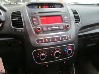 2015 Kia Sorento LX in Dartmouth, Nova Scotia - 6 - w320h240px