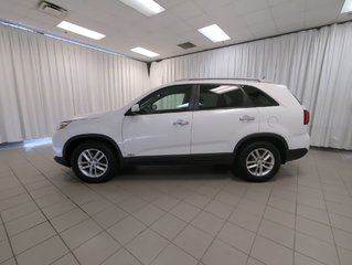 2015 Kia Sorento LX in Dartmouth, Nova Scotia - 5 - w320h240px