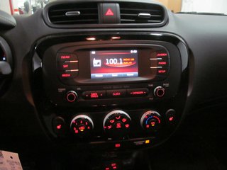 2016 Kia Soul EX in Dartmouth, Nova Scotia - 6 - w320h240px
