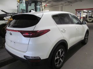 2020 Kia Sportage LX in Dartmouth, Nova Scotia - 4 - w320h240px