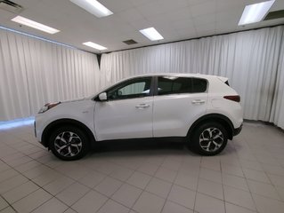 2020 Kia Sportage LX in Dartmouth, Nova Scotia - 5 - w320h240px