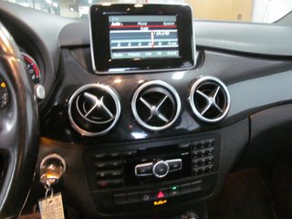 2014 Mercedes-Benz B-Class B 250 Sports Tourer in Dartmouth, Nova Scotia - 6 - w320h240px