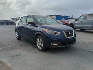 2019  KICKS S *GM Certified* in Dartmouth, Nova Scotia - 2 - w320h240px