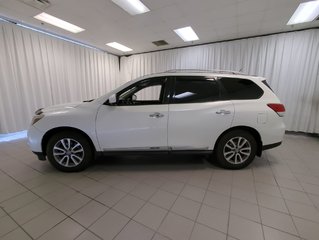 2015 Nissan Pathfinder SL in Dartmouth, Nova Scotia - 5 - w320h240px