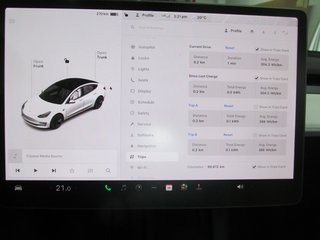 2021 Tesla MODEL 3 Standard Range Plus in Dartmouth, Nova Scotia - 5 - w320h240px