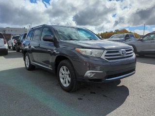 2013  Highlander BASE in Dartmouth, Nova Scotia - 2 - w320h240px