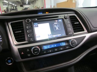 2019 Toyota Highlander Limited in Dartmouth, Nova Scotia - 6 - w320h240px