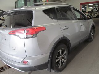 2017 Toyota RAV4 XLE in Dartmouth, Nova Scotia - 4 - w320h240px