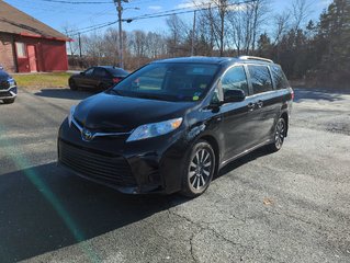 2019 Toyota Sienna LE AWD *GM Certified* in Dartmouth, Nova Scotia - 4 - w320h240px