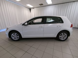 2016 Volkswagen Golf Comfortline in Dartmouth, Nova Scotia - 5 - w320h240px