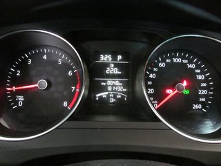 2016 Volkswagen Jetta Sedan 1.8T SPORT in Dartmouth, Nova Scotia - 5 - w320h240px