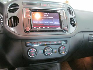 2016 Volkswagen Tiguan Comfortline in Dartmouth, Nova Scotia - 6 - w320h240px