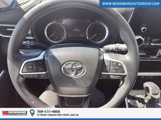 2023 Toyota Highlander in Deer Lake, Newfoundland and Labrador - 10 - w320h240px
