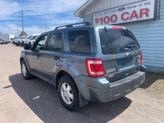 2012 Ford Escape XLT in North Bay, Ontario - 2 - w320h240px