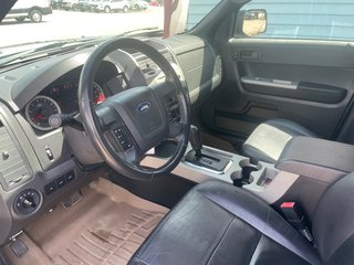 2012 Ford Escape XLT in North Bay, Ontario - 6 - w320h240px