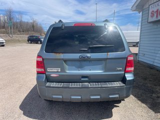 2012 Ford Escape XLT in North Bay, Ontario - 3 - w320h240px