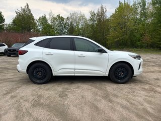Ford Escape ST-Line 2023 à North Bay, Ontario - 6 - w320h240px