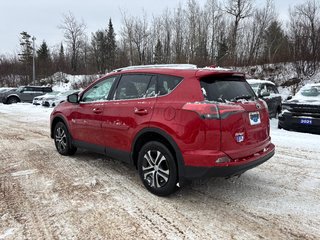 Toyota RAV4 LE 2016 à North Bay, Ontario - 3 - w320h240px