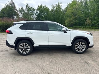 2021 Toyota RAV4 XLE in North Bay, Ontario - 6 - w320h240px