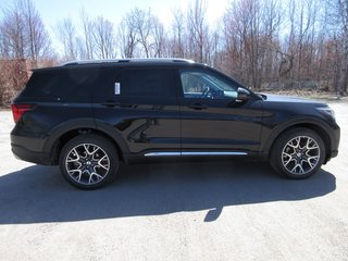 Ford Explorer Platinum 2025 à North Bay, Ontario - 6 - w320h240px