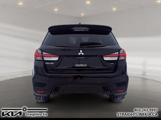 2025 Mitsubishi RVR SE