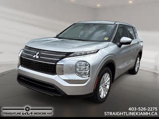 2025 Mitsubishi OUTLANDER ES