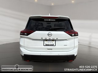 2025 Nissan Rogue SV Moonroof