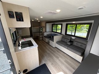 2025 Coachmen Northern Spirit DLX SBT5260DB in Terrace, British Columbia - 6 - w320h240px