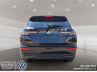2025 Mitsubishi Outlander ES