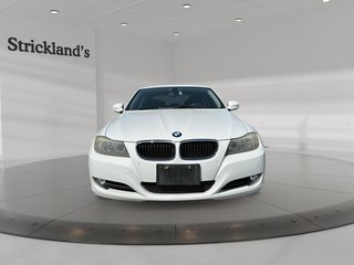2011 BMW 328i xDrive Sedan Classic Ed. PK77 in Stratford, Ontario - 2 - w320h240px