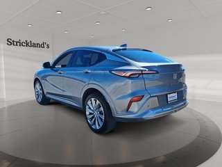 2025 Buick Envista FWD 4dr Avenir in Stratford, Ontario - 4 - w320h240px