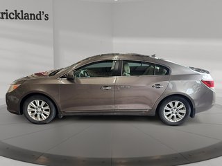 2011 Buick LaCROSSE CX 2.4L 1SA in Stratford, Ontario - 5 - w320h240px