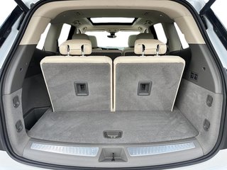 2024 Cadillac XT6 AWD 4dr Premium Luxury in Stratford, Ontario - 6 - w320h240px