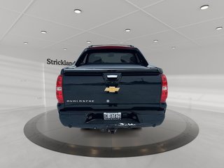 2013 Chevrolet Black Diamond Avalanche LTZ 4WD 1SF in Stratford, Ontario - 3 - w320h240px