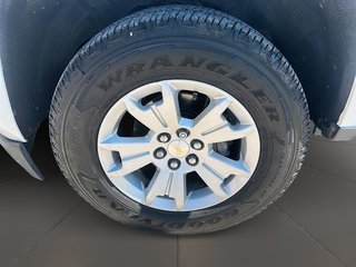 2017 Chevrolet Colorado Crew 4x4 LT Short Box in Stratford, Ontario - 6 - w320h240px