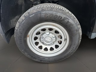 2023 Chevrolet Colorado Crew 4x4 WT Short Box in Stratford, Ontario - 6 - w320h240px