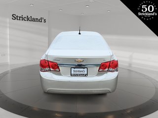 2014  Cruze 1LS in Stratford, Ontario - 3 - w320h240px