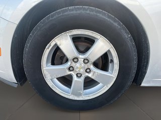 2014 Chevrolet Cruze 1LT in Stratford, Ontario - 6 - w320h240px