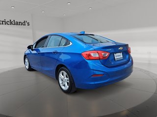 2016 Chevrolet Cruze LT - 6AT in Stratford, Ontario - 4 - w320h240px