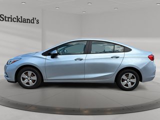 2017  Cruze LS - 6AT in Stratford, Ontario - 5 - w320h240px