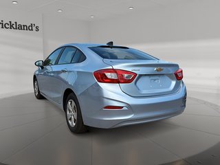 2017  Cruze LS - 6AT in Stratford, Ontario - 4 - w320h240px