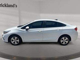 2017 Chevrolet Cruze LT - 6MT in Stratford, Ontario - 5 - w320h240px