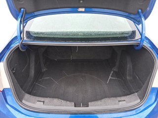 2017 Chevrolet Cruze LT - 6AT in Stratford, Ontario - 6 - w320h240px