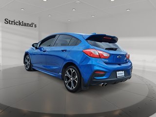 2019 Chevrolet Cruze Hatchback LT - 6AT in Stratford, Ontario - 4 - w320h240px