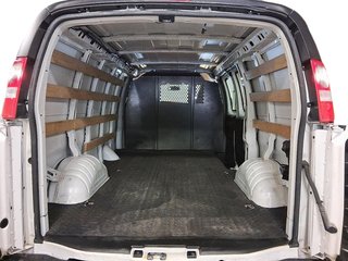2024 Chevrolet Express Cargo Van 2500 Regular Wheelbase Rear-Wheel Drive in Stratford, Ontario - 6 - w320h240px