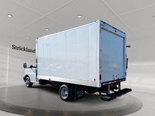 2024 Chevrolet Express Commercial Cutaway 3500 Van 159 in Stratford, Ontario - 4 - w320h240px