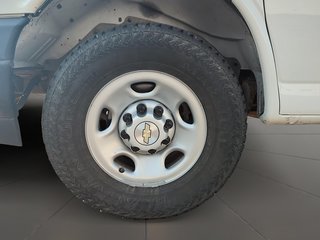 2023 Chevrolet Express Cargo 2500 135 WB 2WD in Stratford, Ontario - 6 - w320h240px