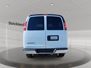 2023 Chevrolet Express Passenger 3500 LT in Stratford, Ontario - 3 - w320h240px