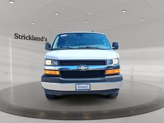 2023 Chevrolet Express Passenger 3500 LT in Stratford, Ontario - 2 - w320h240px